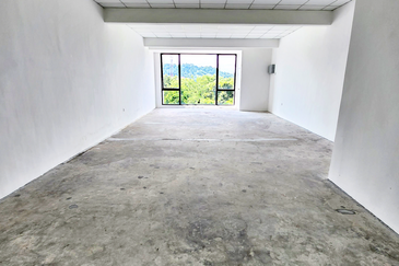 Main Road 2 Sty Shop For RENT Kota Emerald Rawang 12 Points Emerald East Brand NEW 