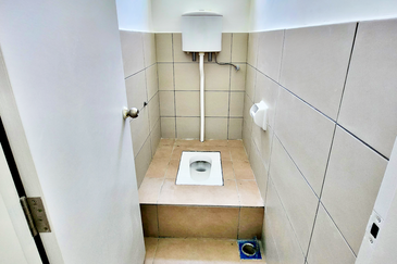 Main Road 2 Sty Shop For RENT Kota Emerald Rawang 12 Points Emerald East Brand NEW 