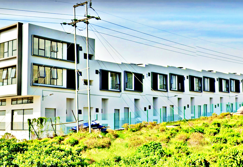 Main Road 2 Sty Shop For RENT Kota Emerald Rawang 12 Points Emerald East Brand NEW 