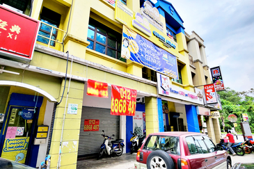 Selayang Paragon Utama