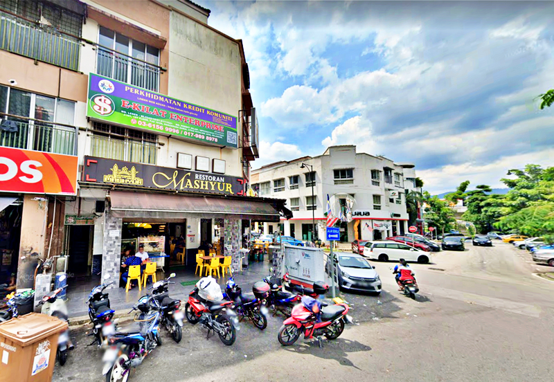 Damansara Damai Corner 3 Storey Shop For SALE (Main Road)