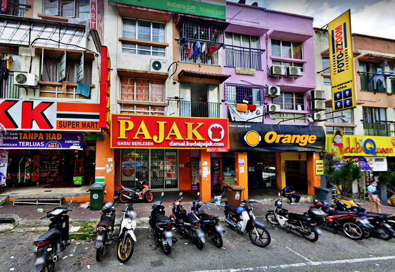 Damansara Damai Corner 3 Storey Shop For SALE (Main Road)