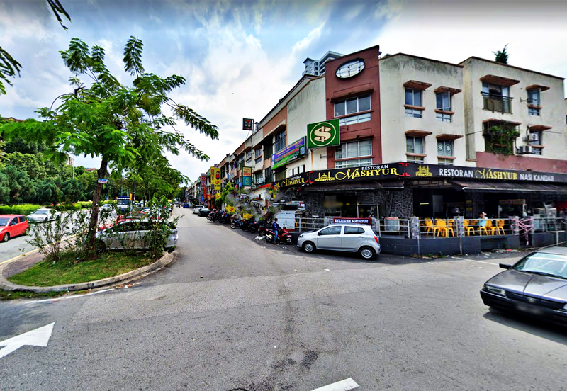 Damansara Damai Corner 3 Storey Shop For SALE (Main Road)