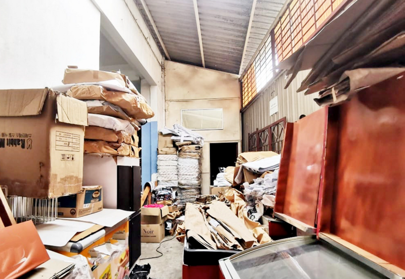 Kepong Taman Perindustrian KIP End Lot 2 Storey Factory For SALE