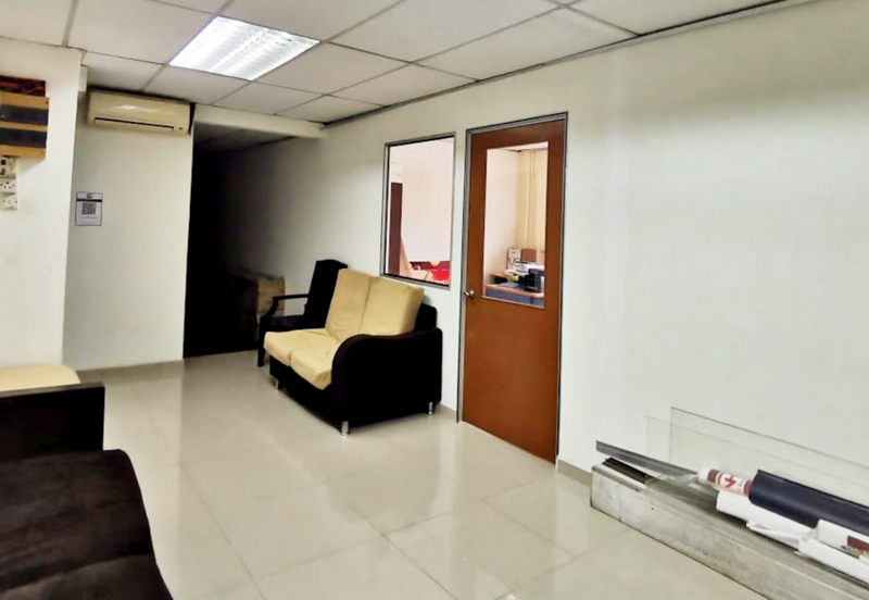 Kepong Taman Perindustrian KIP End Lot 2 Storey Factory For SALE