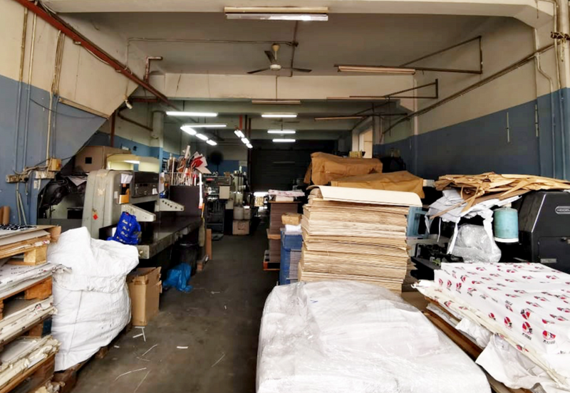 Kepong Taman Perindustrian KIP End Lot 2 Storey Factory For SALE