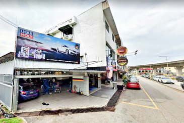 Petaling Jaya Kelana Jaya Corner Ground Floor Shop For RENT (Main Road)