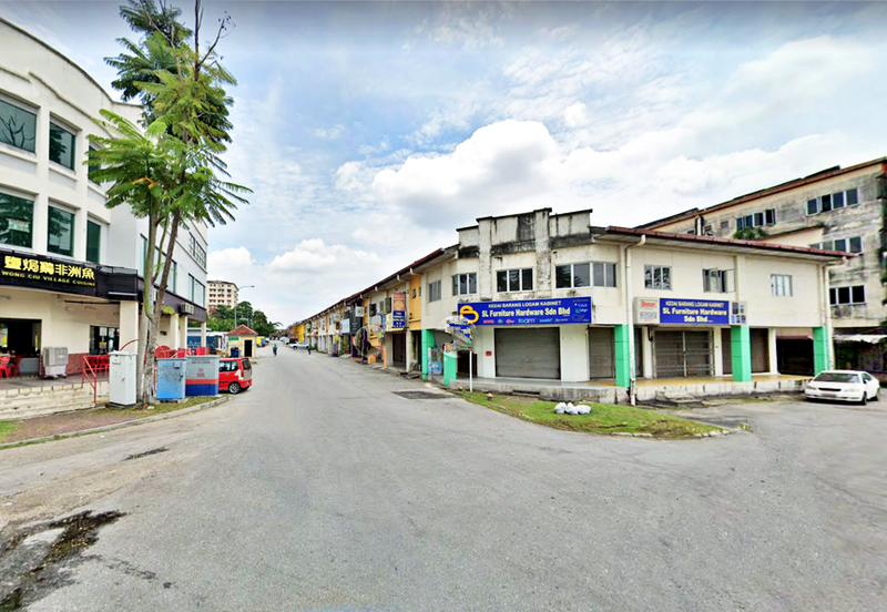 Kampung Baru Sungai Buloh Shop For SALE