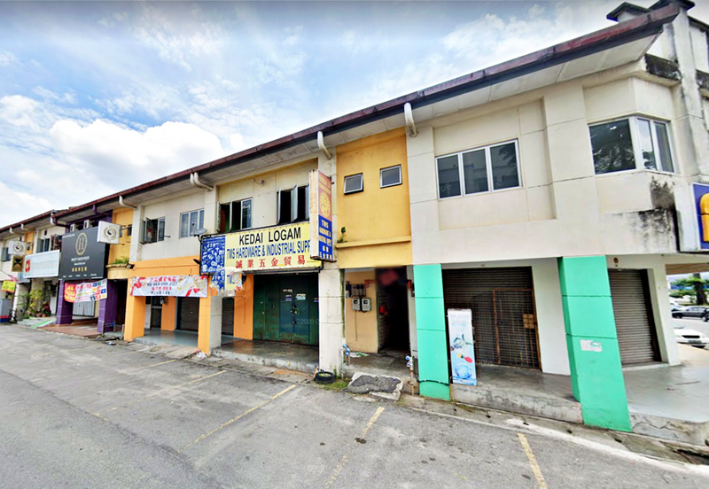 Kampung Baru Sungai Buloh Shop For SALE