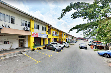 Kampung Baru Sungai Buloh Shop For SALE