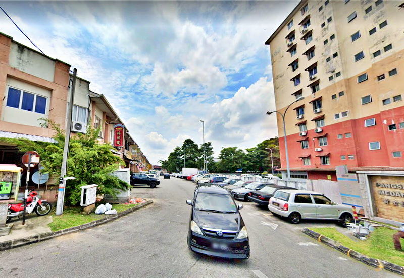 Kampung Baru Sungai Buloh Shop For SALE