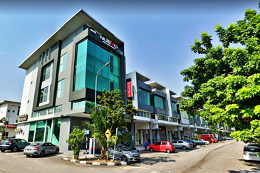 Shah Alam Kota Kemuning Seksyen 33 Jalan Biola 33/1 3 Storey Shop For SALE (Main Road)