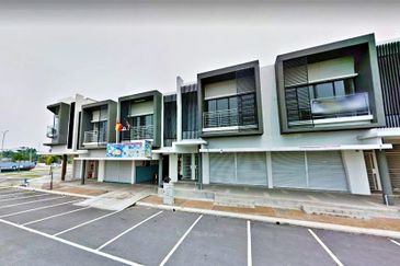 Sungai Buloh Bandar Seri Coalfields 2 Storey End Lot Shop For SALE