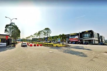 Sungai Buloh Bandar Seri Coalfields 2 Storey End Lot Shop For SALE