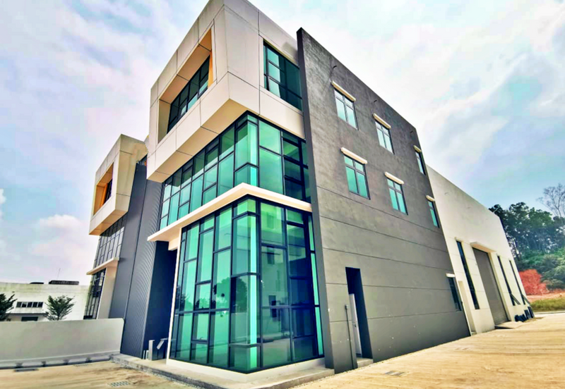 Rawang Industrial Park Batu Arang Brand New 3 Storey Semi-D Factory With Lift For SALE