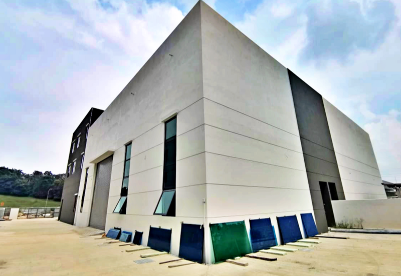 Rawang Industrial Park Batu Arang Brand New 3 Storey Semi-D Factory With Lift For SALE