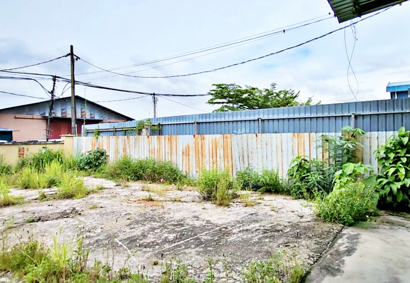 Kampung Baru Sungai Buloh Industry Land With Warehouse For SALE (Converted To Industry Title)