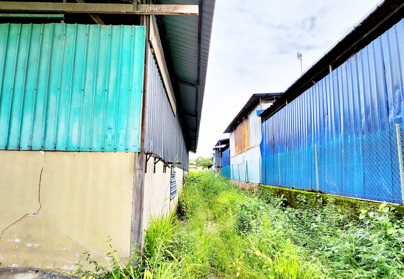 Kampung Baru Sungai Buloh Industry Land With Warehouse For SALE (Converted To Industry Title)
