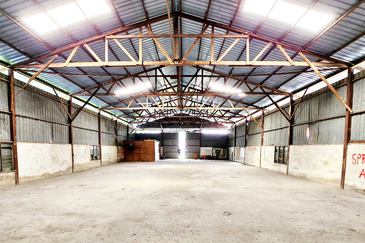 Kampung Baru Sungai Buloh Industry Land With Warehouse For SALE (Converted To Industry Title)