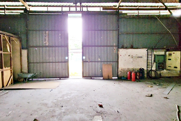 Kampung Baru Sungai Buloh Industry Land With Warehouse For SALE (Converted To Industry Title)