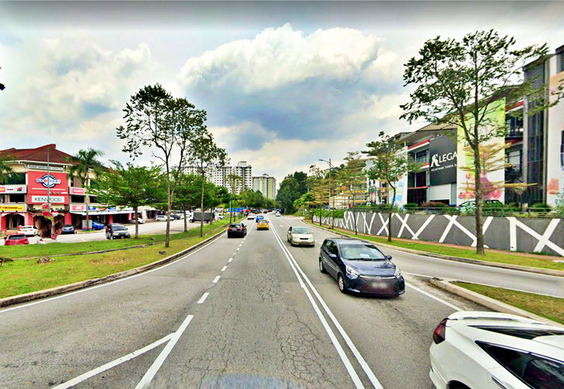 Kota Damansara Seksyen 8 Taman Pekaka Corner 3 Storey Shop For SALE (Main Road)