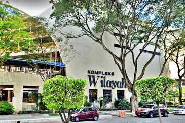 Wilayah Complex 4 Adjoining Shop For RENT (Good For Mamak Restaurant)