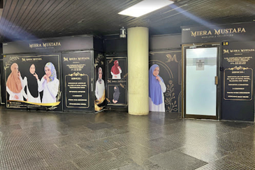 Wilayah Complex 4 Adjoining Shop For RENT (Good For Mamak Restaurant)