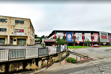 Taman Bukit Rawang Jaya 1st Floor Office For RENT (Main Road Near NSK)