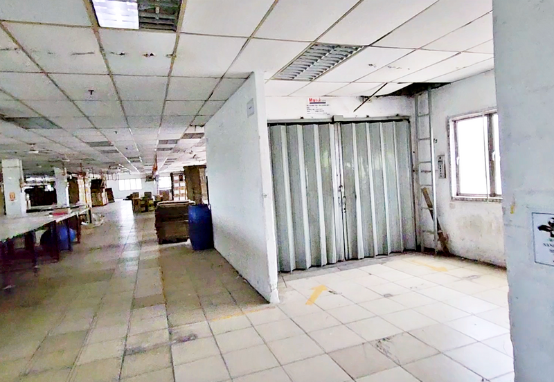 (2 Adjoining Detached Bungalow) Kawasan Industri Rawang Intergrated Factory For SALE