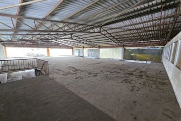 Kampung Bharu Cheras Factory Showroom For RENT