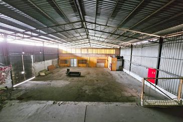 Kampung Bharu Cheras Factory Showroom For RENT