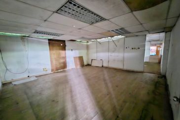 Kampung Bharu Cheras Factory Showroom For RENT