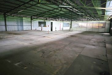 Kampung Bharu Cheras Factory Showroom For RENT