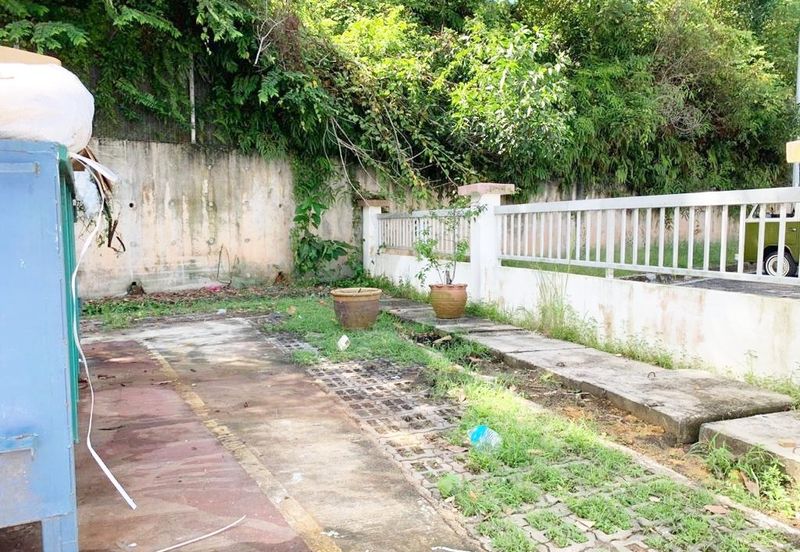 (1.5 Storey Semi Detached)  Bukit Rawang Jaya Factory For SALE