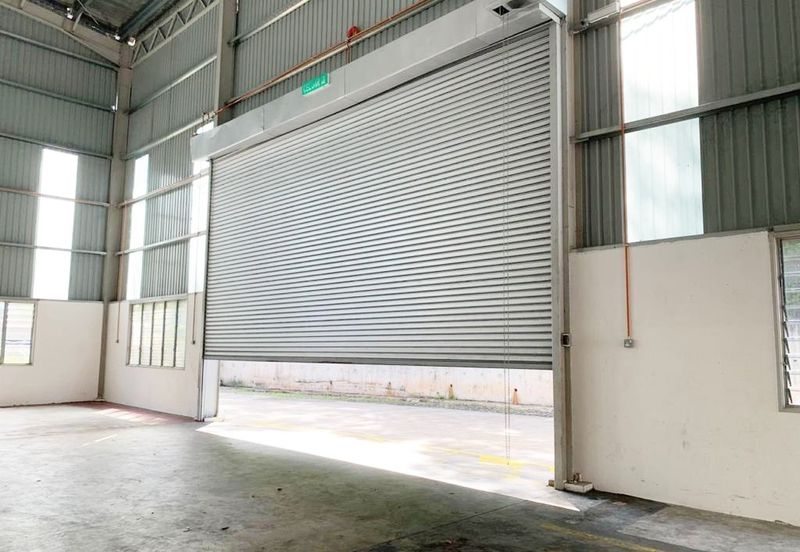 (1.5 Storey Semi Detached)  Bukit Rawang Jaya Factory For SALE