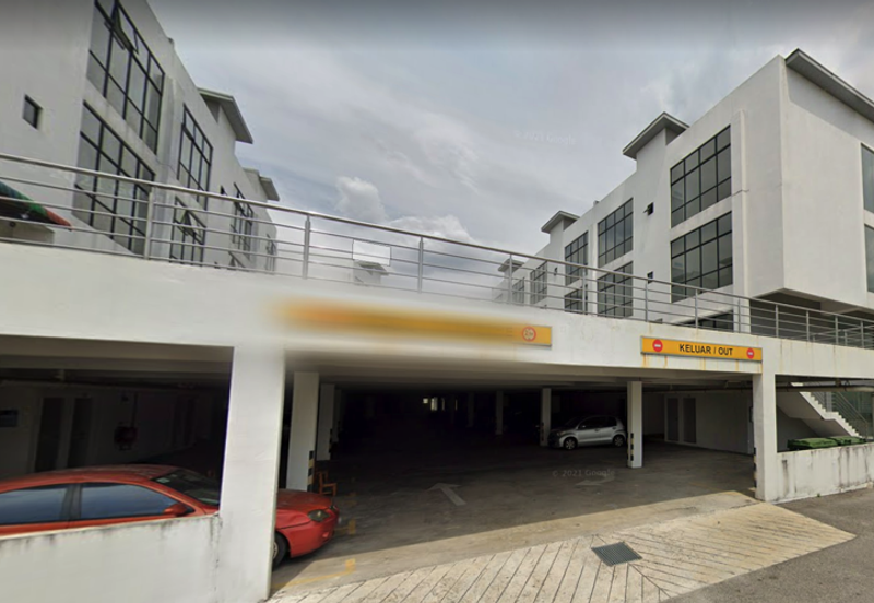 Pusat Perdagangan Maisons