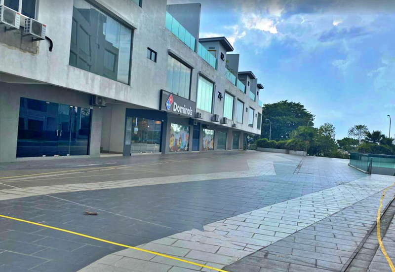 Pusat Perdagangan Maisons