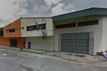 (Main Road) Sungai Buloh Kawasan Perindustrian SB Jaya 1.5 Storey Factory For SALE