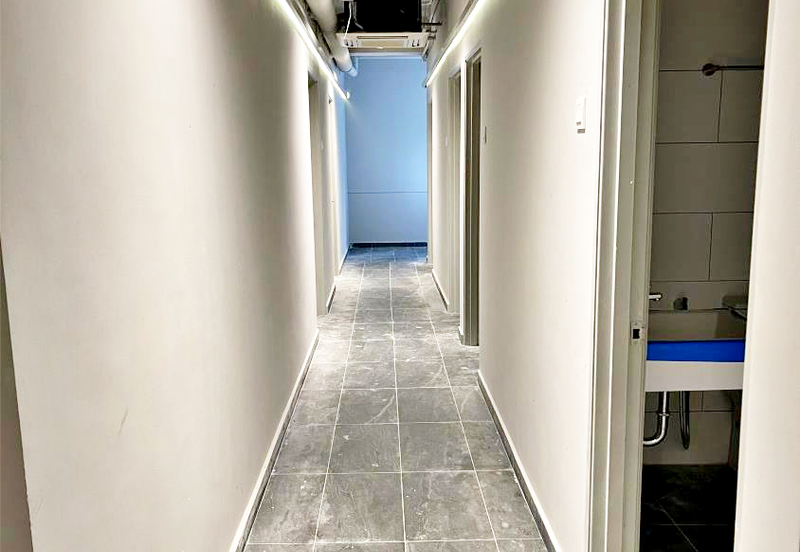 (Capsule Hotel W/Lift) Tun Sambanthan 4 Storey Commercial Building Shop For RENT