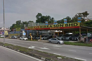 (1.7 Acres Main Road) Kajang Jalan Semenyih Taman Damai Mewah Batu 16 1/2 Commercial Land For SALE