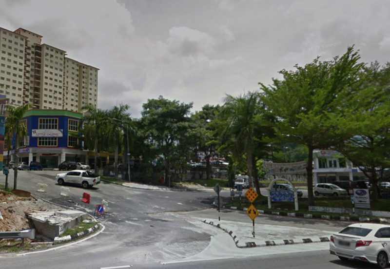 (1.7 Acres Main Road) Kajang Jalan Semenyih Taman Damai Mewah Batu 16 1/2 Commercial Land For SALE