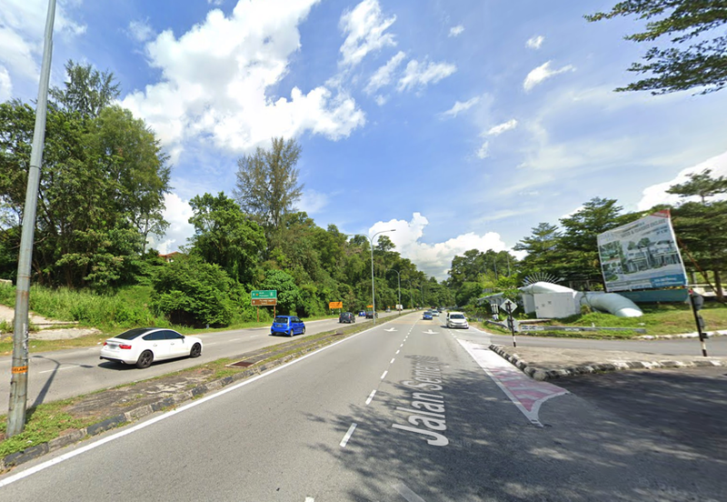 (1.7 Acres Main Road) Kajang Jalan Semenyih Taman Damai Mewah Batu 16 1/2 Commercial Land For RENT