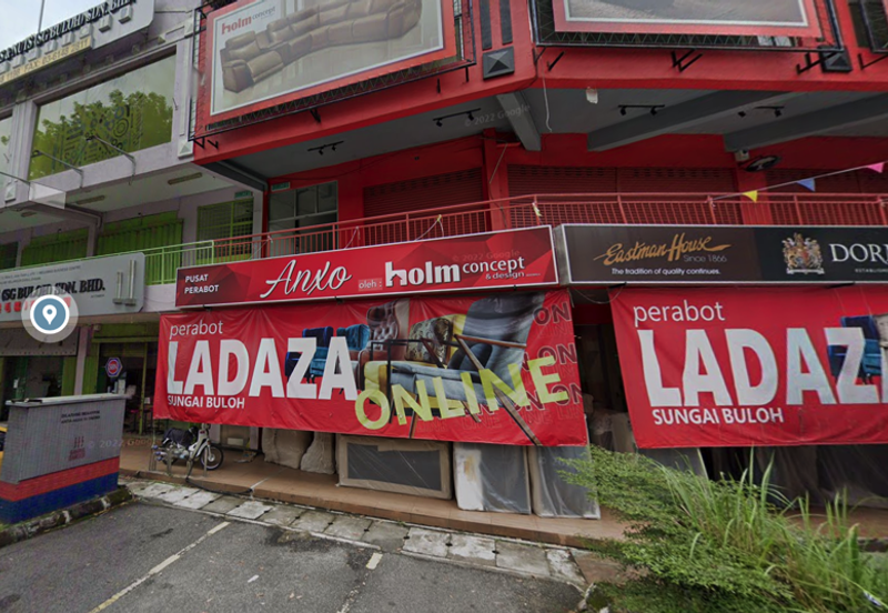 (Main Road Corner) Pusat Perniagaan Megamas Sungai Buloh 3 Storey Shop For SALE