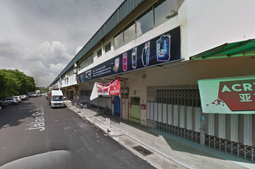 (1.5 Storey) Kawasan Perindustrian SB Jaya Sungai Buloh Factory For SALE