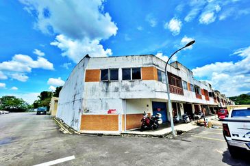 (1.5 Storey) Rawang Taman Perindustrian Hijau Factory For RENT