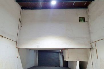 (1.5 Storey) Rawang Taman Perindustrian Hijau Factory For RENT