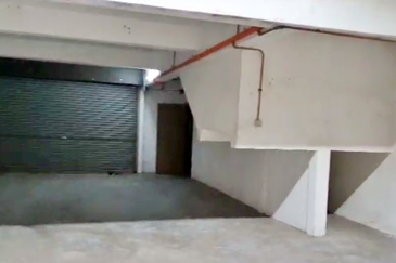 (1.5 Storey) Rawang Taman Perindustrian Hijau Factory For RENT