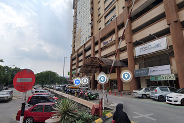 Plaza Prima Shop Lot