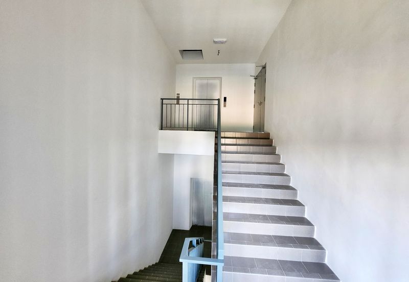 (3 Storey W/Lift) Rawang Taman Perindustrian UB Brand NEW Semi Detached Factory For RENT