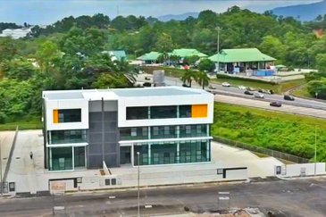 (3 Storey W/Lift) Rawang Taman Perindustrian UB Brand NEW Semi Detached Factory For RENT
